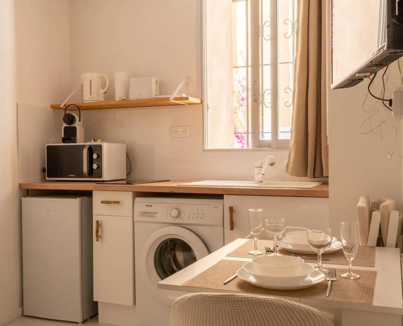 Le Balneo Jacuzzi Vieil Antibes Safranier Apartment France